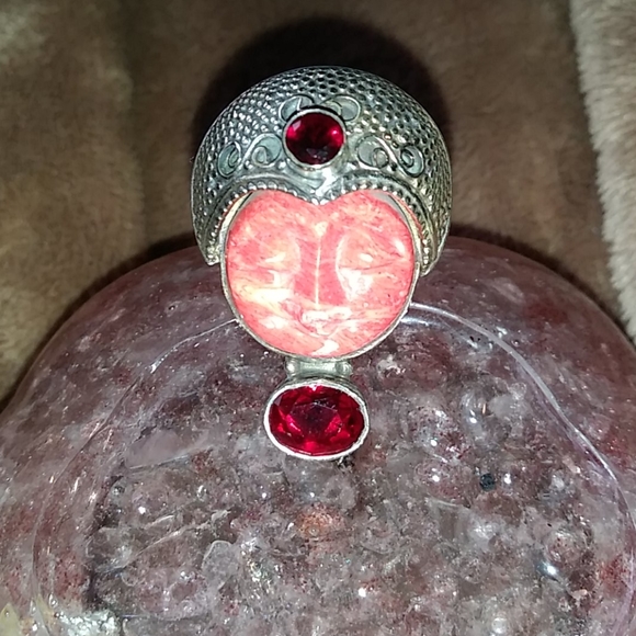 Sponge-Coral goddess, Garnet 💍 - Picture 2 of 3